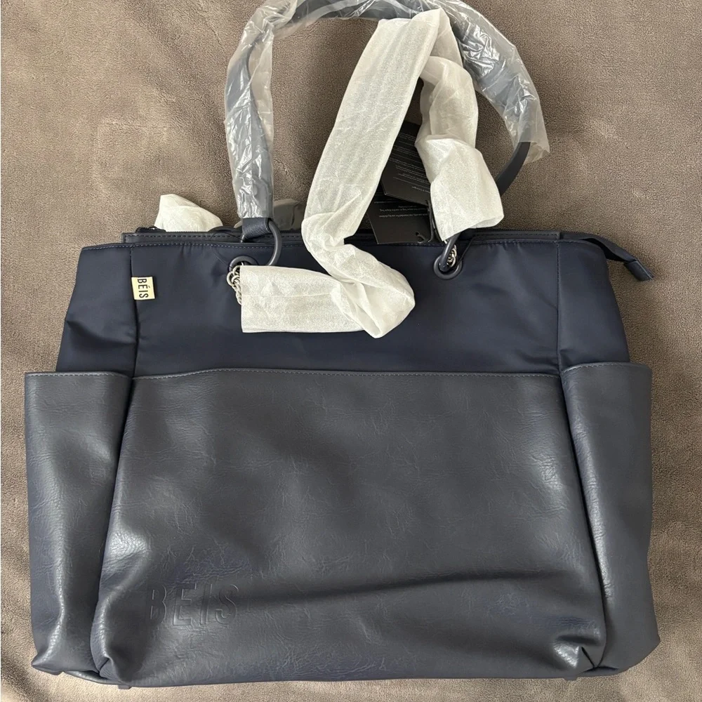 BEIS The Diaper Bag in Navy